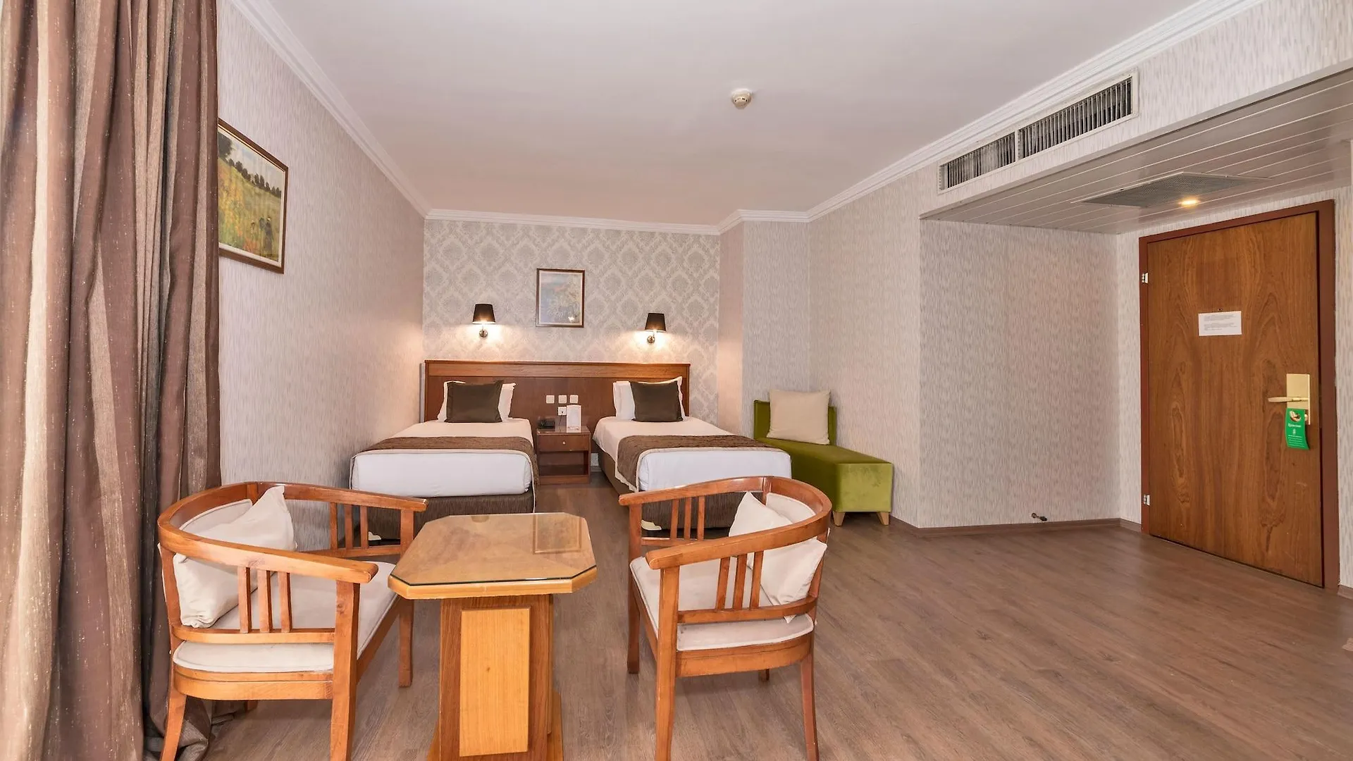 איסטמבול Four Sides Taksim Lion Hotel&Spa מלון